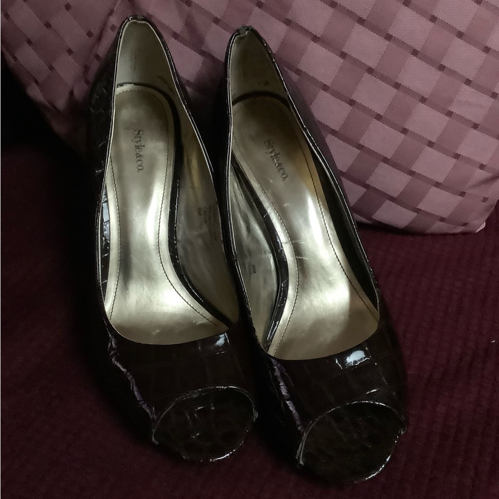 Style&Co Chocolate peep toe heels